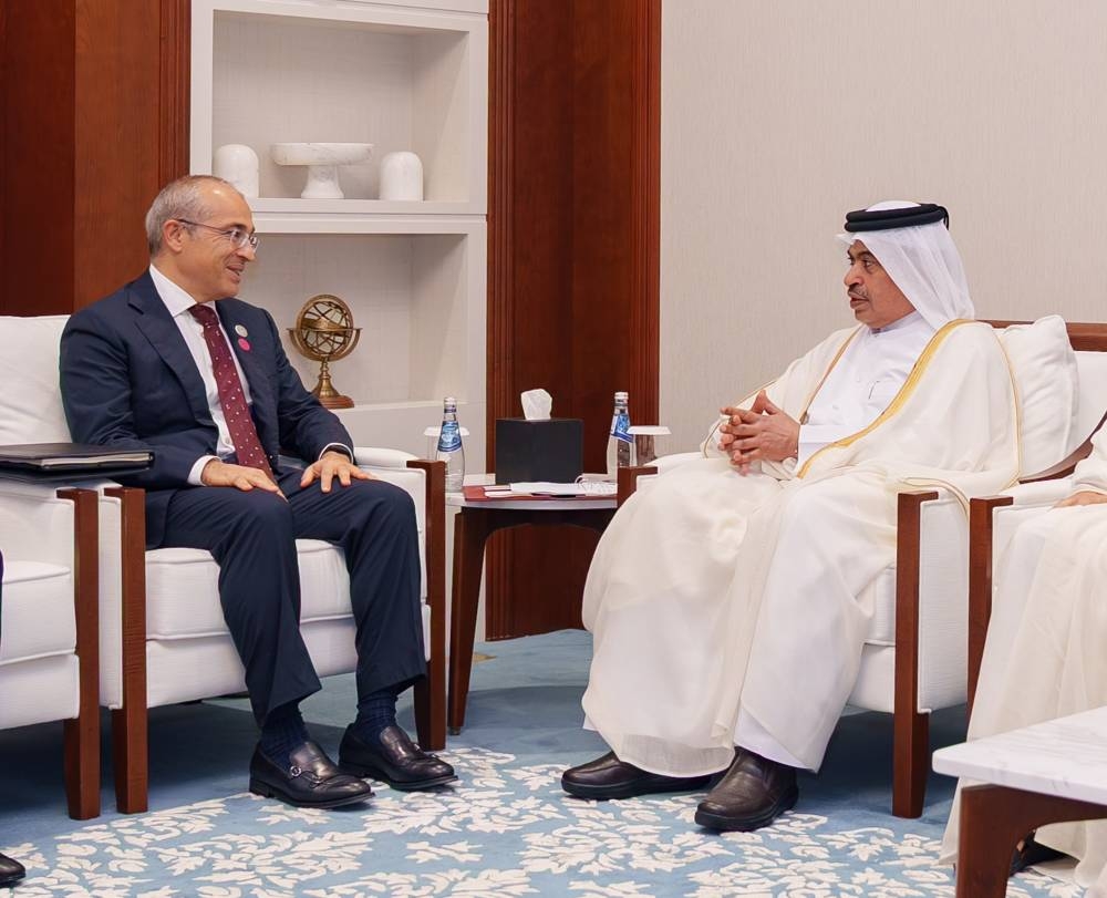 Kuwari meets Azerbaijan’s minister
