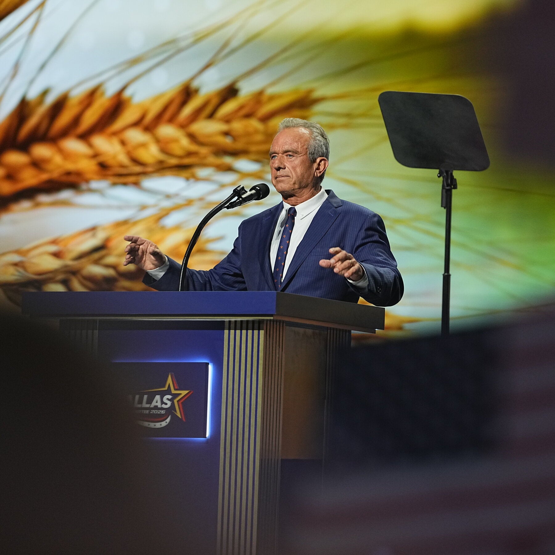 A.I. Is ‘Better Informed’ Than Doctors, Kennedy Tells Industry-Backed MAHA Summit
