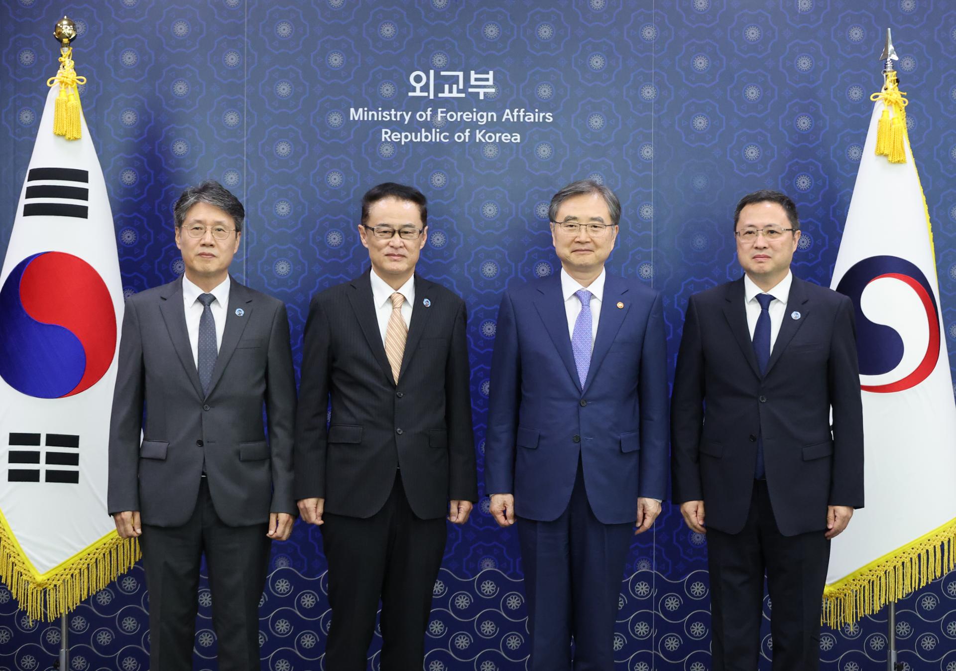 FM Cho calls for stronger Korea-China-Japan cooperation for regional peace