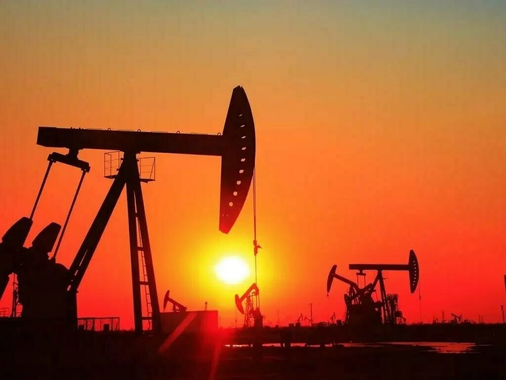 Oil prices settle down 2.5pc