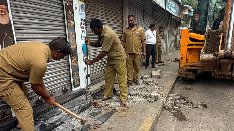 BMC Clears 68 Km Of Footpaths Under ‘Pedestrians First’ Drive, 443 Encroachment Actions Taken