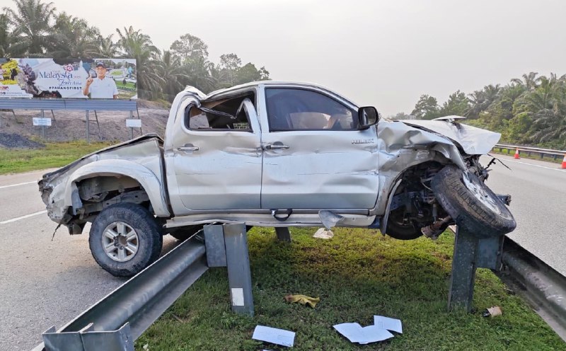 Four China nationals among five injured in Maran crash