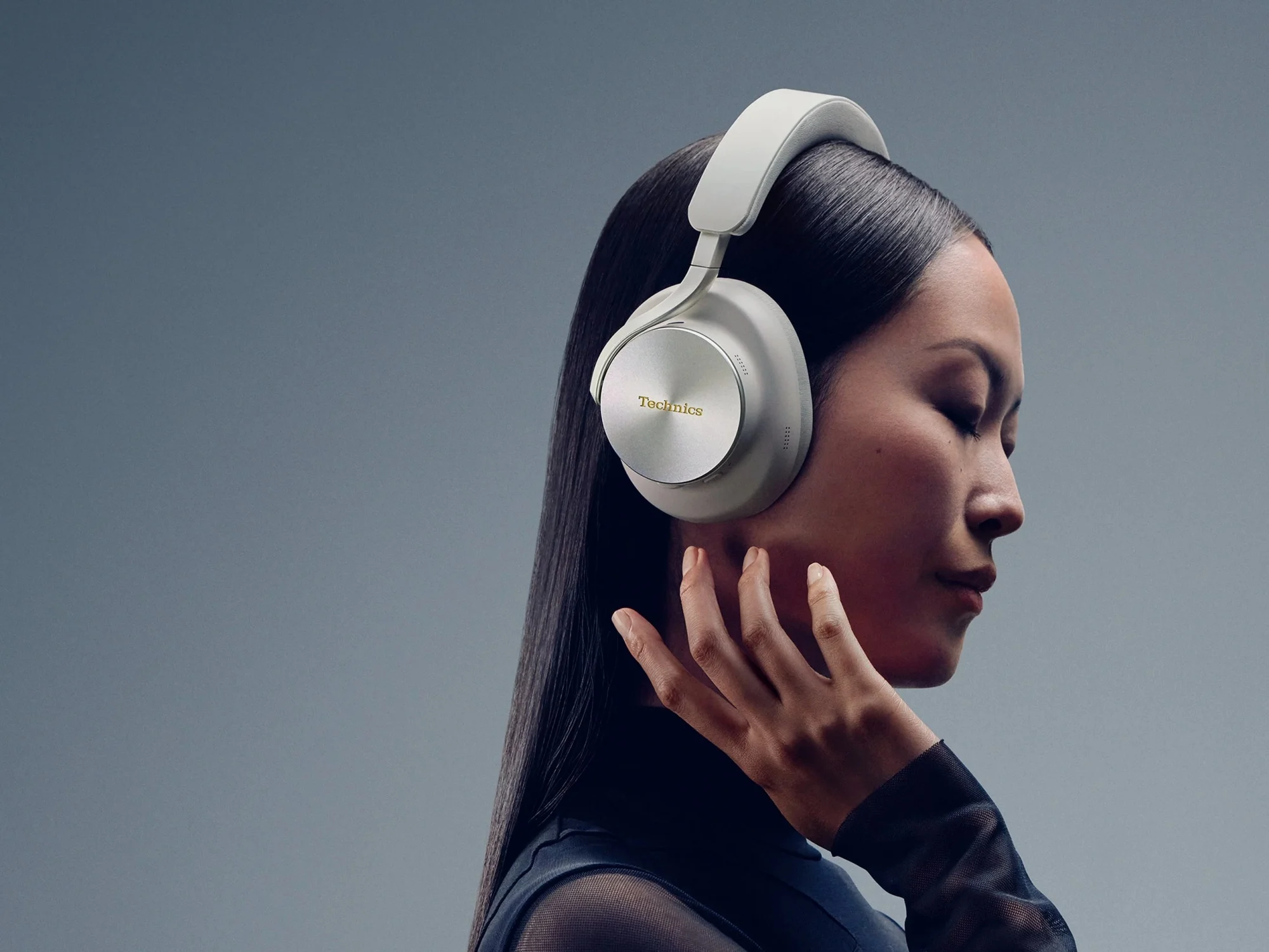 Panasonic Officially Announces Technics EAH-A1000 With Magnetic Fluid Drivers