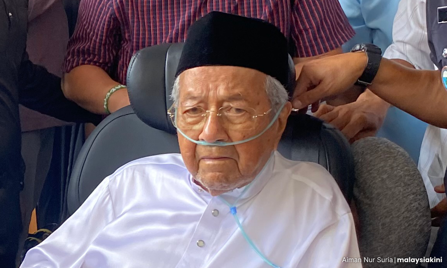 Dr M admitted to IJN for observation, son says