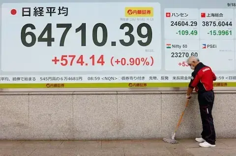 Bonds set for bruising September; stocks fare better