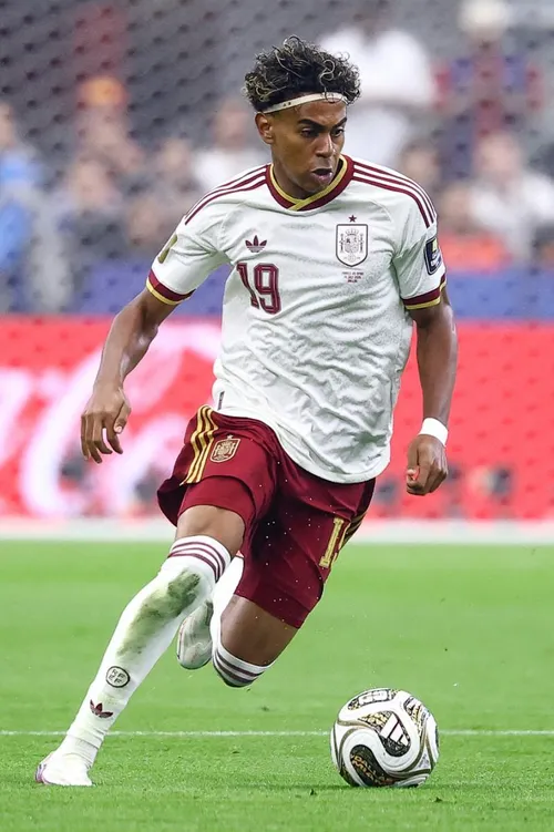 Yamal inspires Spain to Croatia romp on World Cup homecoming
