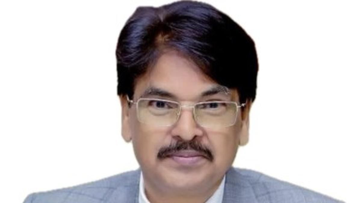 BCI chairman apologises to law students amid enrolment ban controversy