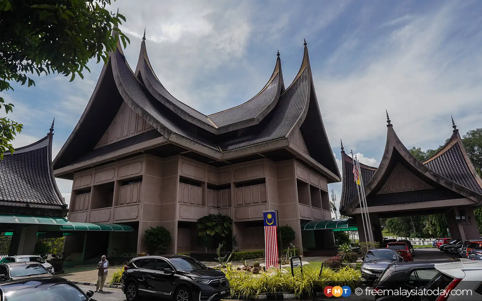 Krisis NS: Jangan sampai lumpuhkan pentadbiran, susahkan rakyat, kata PKR