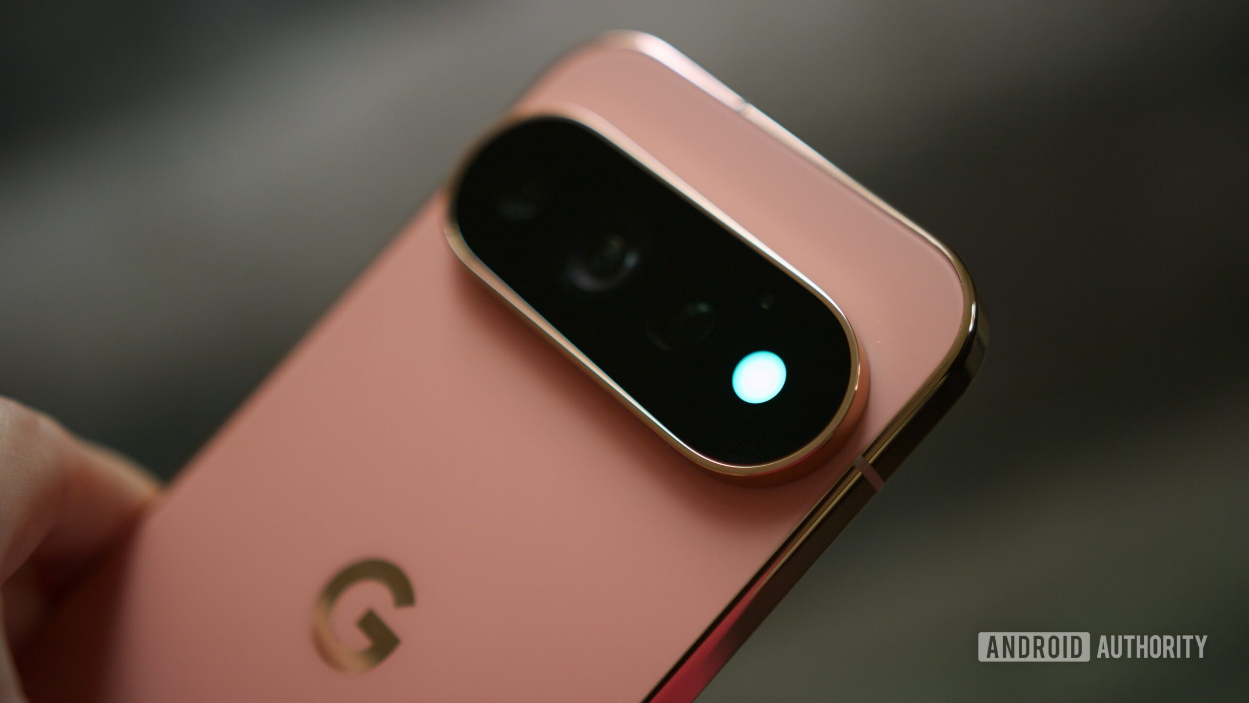 Google gives the Pixel 11 Pro’s HiLight LED a much-needed feature