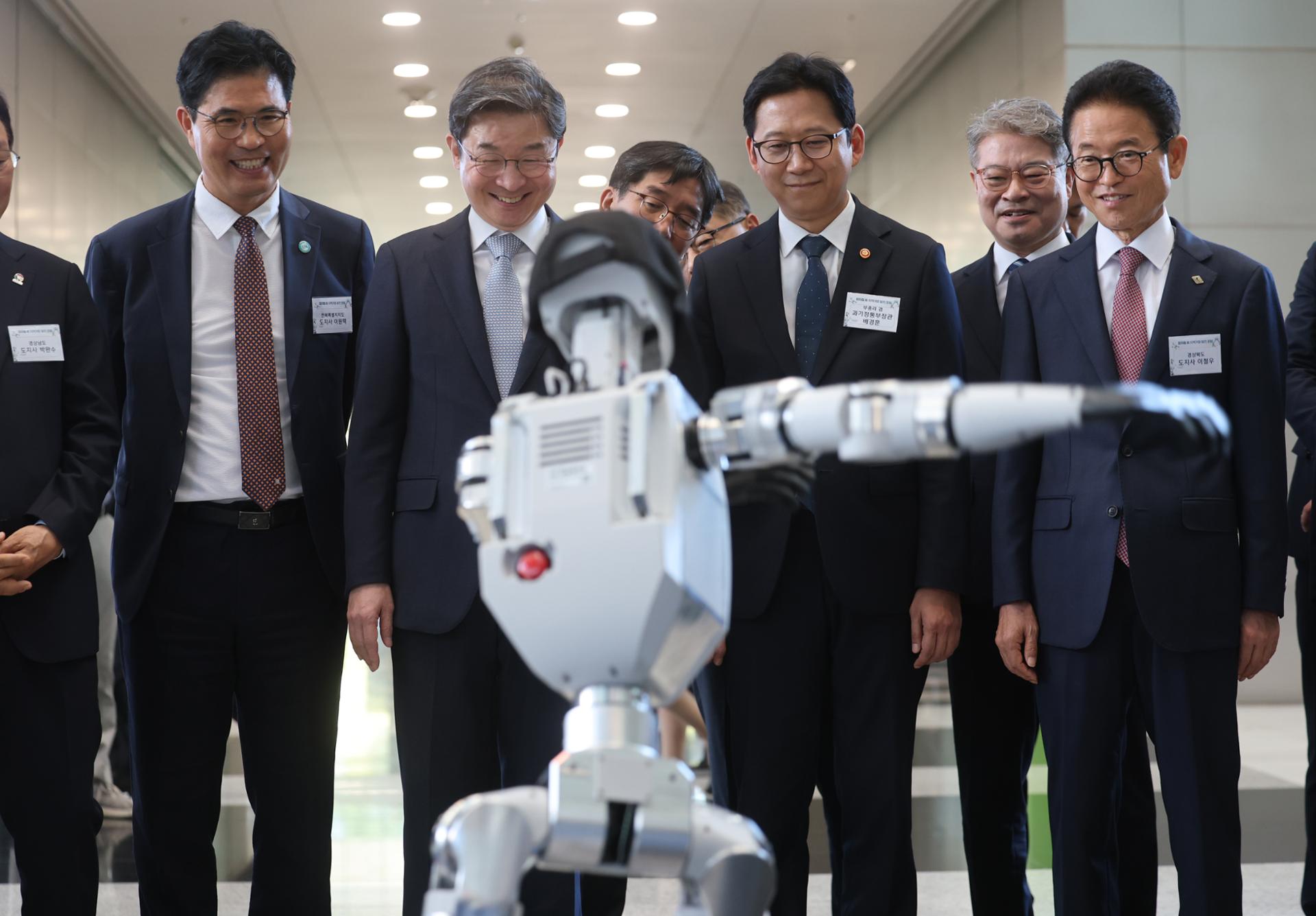 Korea's national AI model project adrift as government questions own blueprint