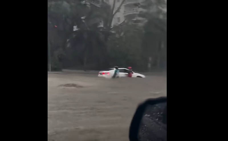 Flash floods hit several areas in Johor Baru after heavy rain [WATCH]