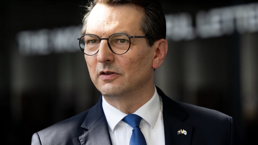 Autoindustrie: BMW schrumpft Topmanagement um ein Fünftel