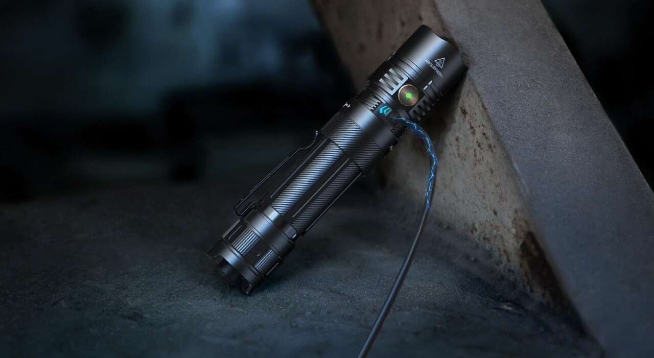 This 3,000-Lumen Fenix Flashlight Lets You Ditch the Modes You Don’t Need