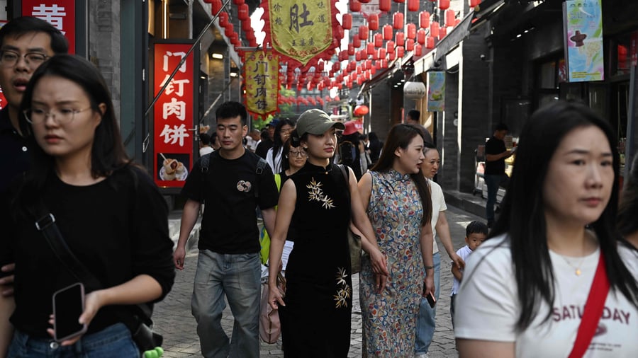 Asia Techonomics: Der harte Konjunkturindikator: Chinesen sparen am Urlaub