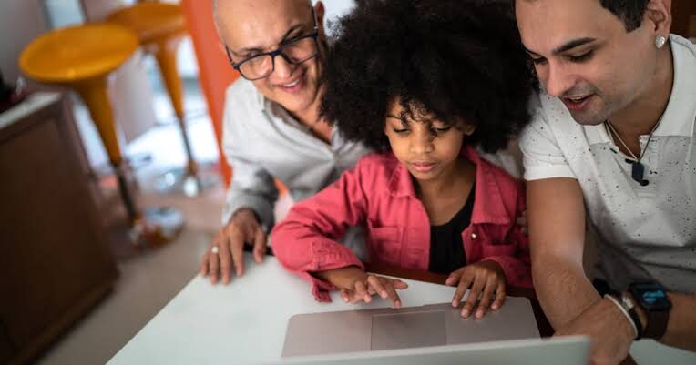 Family institutes annual educational support to immortalise parents