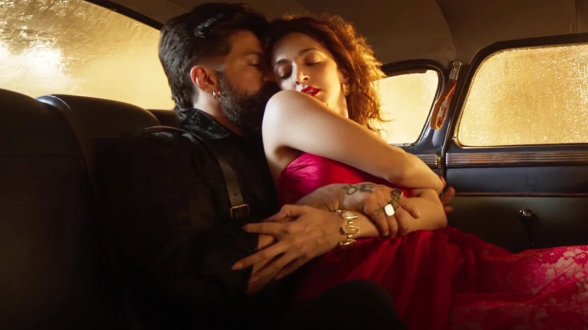 'Paisa Leke Karunga...': Yash Takes Dig At Trolls Who Called Tabaahi Song 'Condom Ad' Over Bold Scenes With Kiara Advani - VIDEO