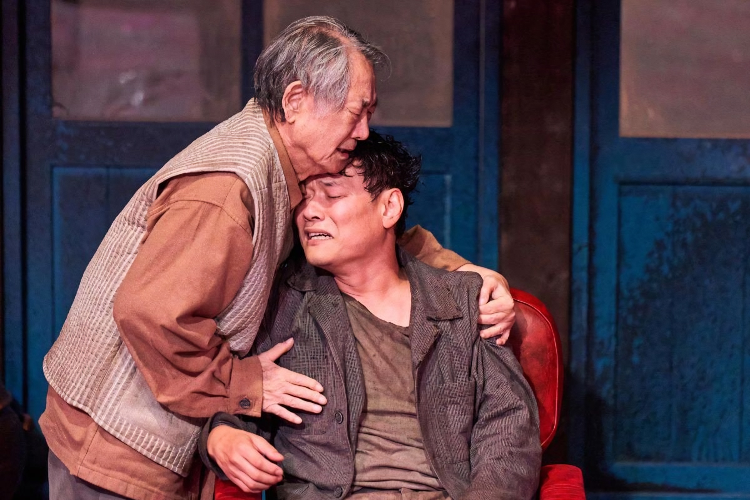 Zainichi playwright lingers on stories of survival