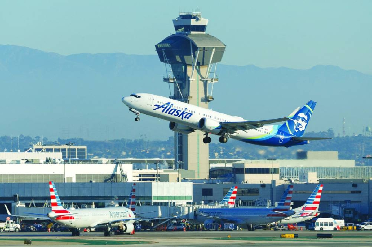 Alaska Air bets on premium travel for earnings boost as fuel costs bite