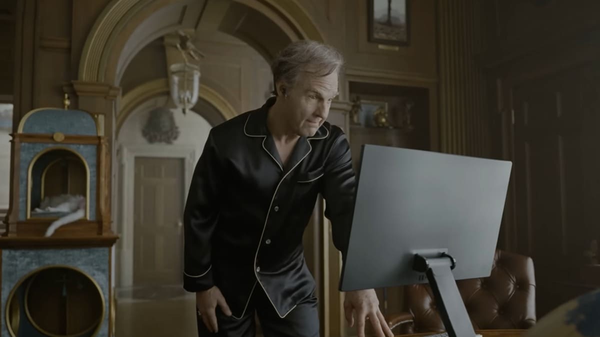 New Digger ad urges viewers to "decide for yourself" whether it's a ponderous, overinflated mess