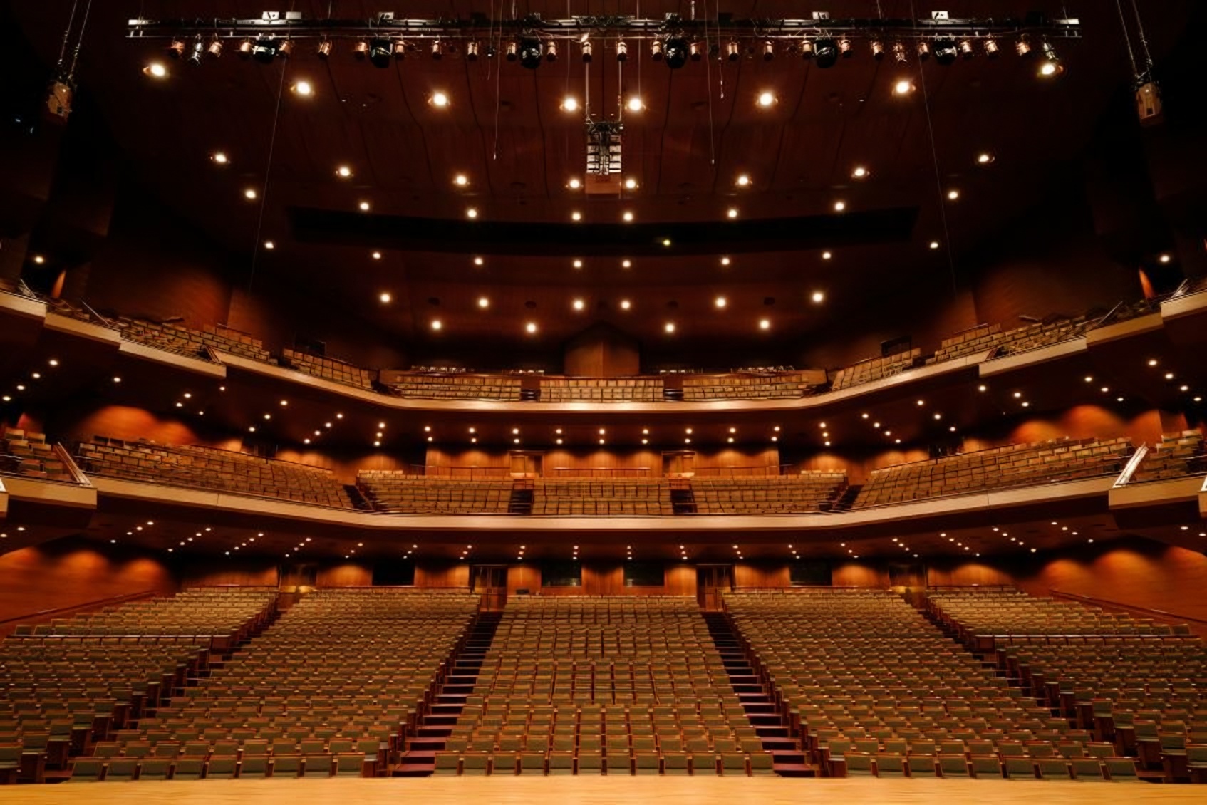 Fall stages set for 1,700 performances nationwide