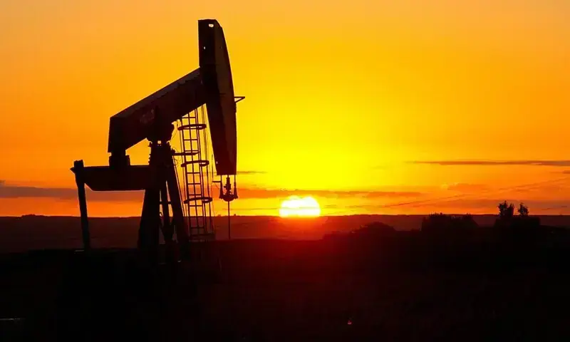 Oil prices drop 7pc