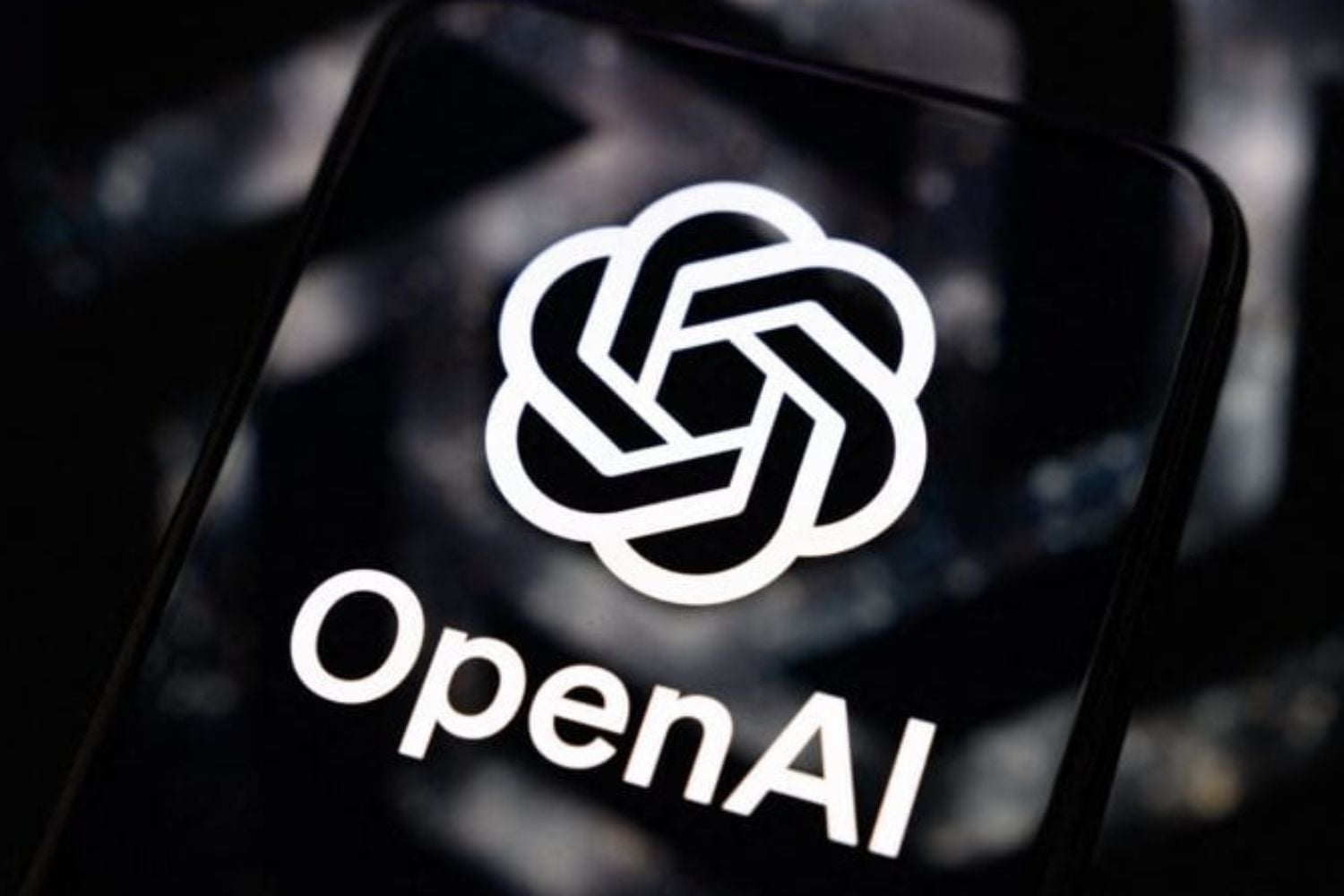 OpenAI halts GPT‑6.1 Astra launch over safety flaws as FTC opens probe into AI risks