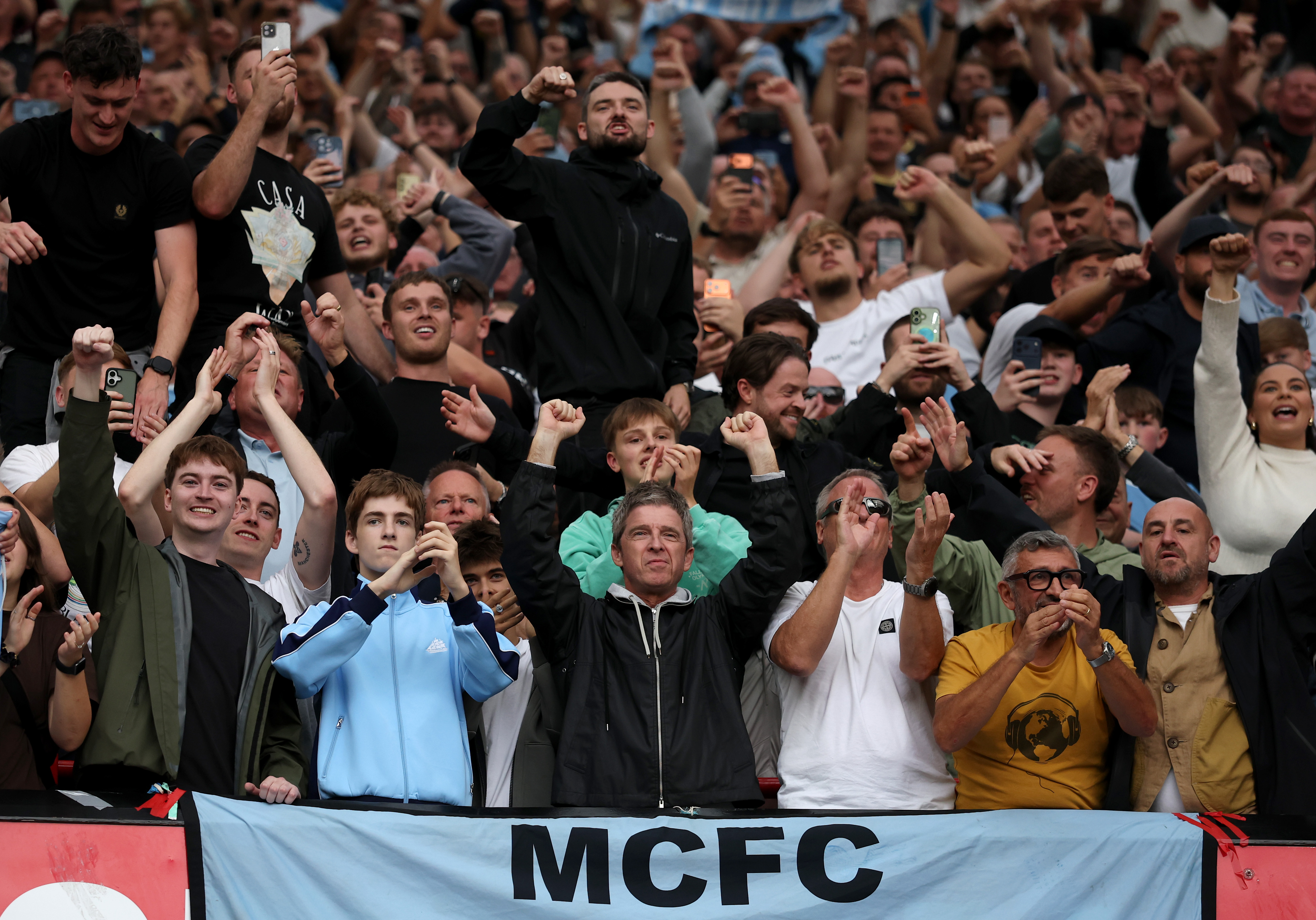 ☕️🥐 FC Breakfast: Man Utd slammed, Jorge Jesus the gravedigger