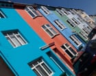 UK house price growth halves amid rising mortgage interest rates