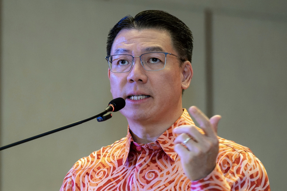 Nga Kor Ming offers one month’s ministerial salary for top Housing Ministry innovator