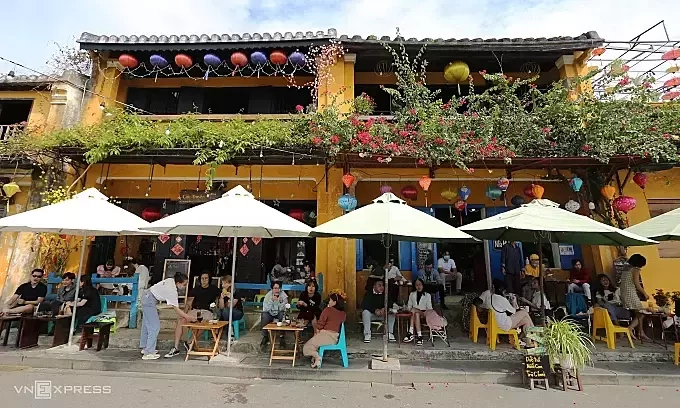 F&B market grows amid intensifying competition