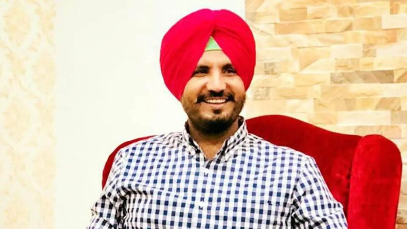 ‘Former Punjab Congress president’: Warring changes X bio amid exit buzz