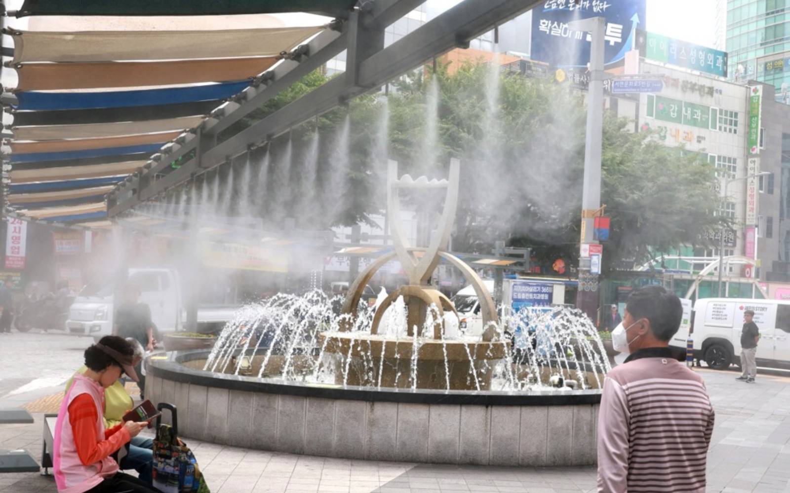 South Korea’s Lee urges authorities to step up support as heatwave kills 16
