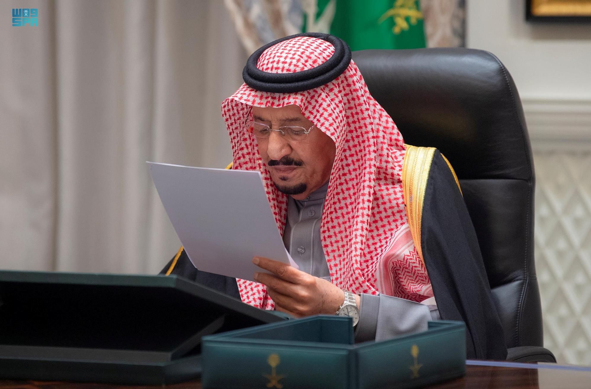 Saudi Arabia sees deeper budget deficits ahead