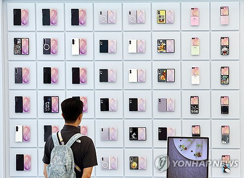 Galaxy Z series logs 1.44 mln preorders in S. Korea, highest on record