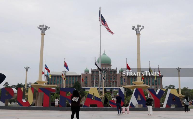 NST Leader: Artful compromise on wages and inflation