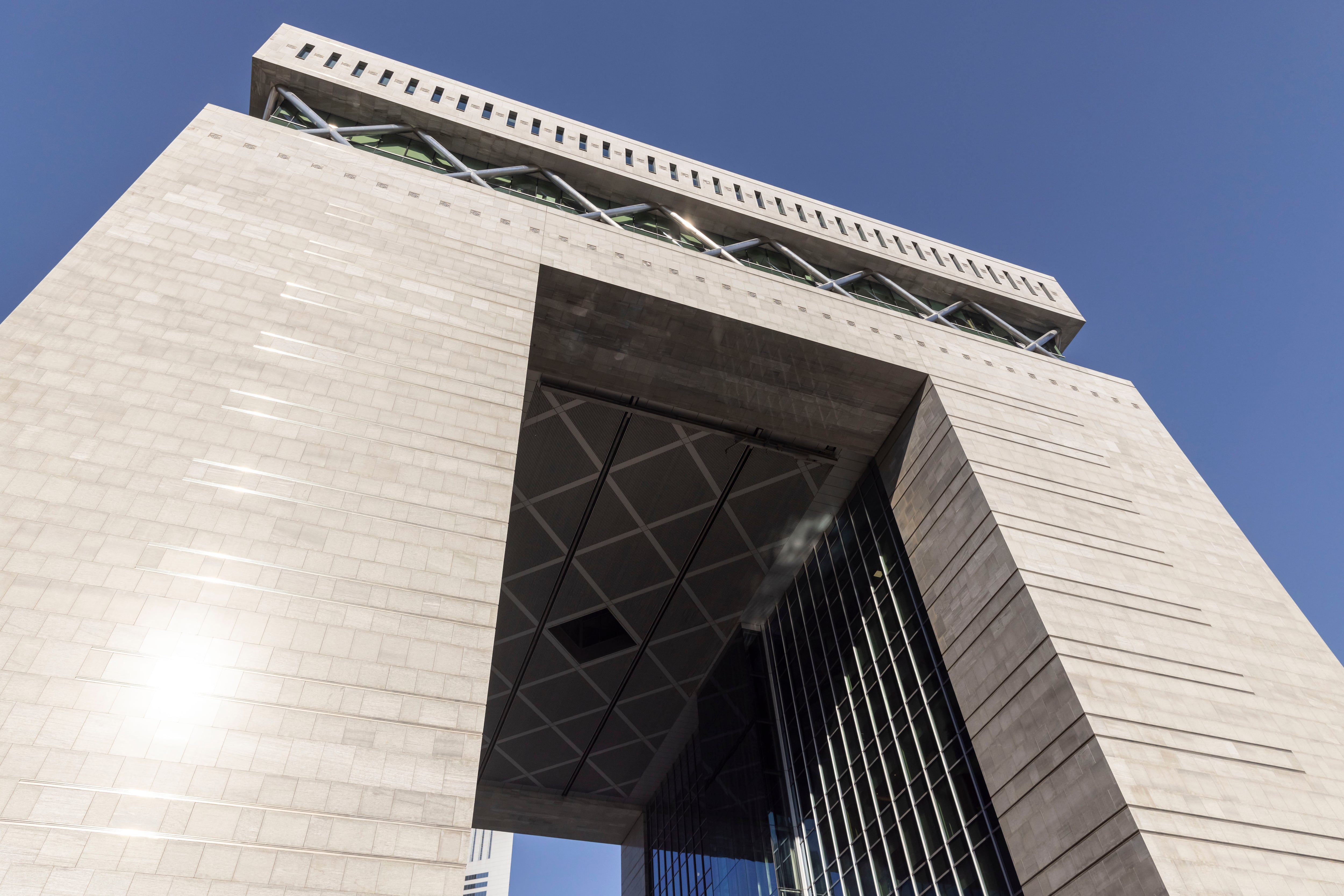 DFSA fines Vault Wealth Dh401,000 for providing unauthorised transactions