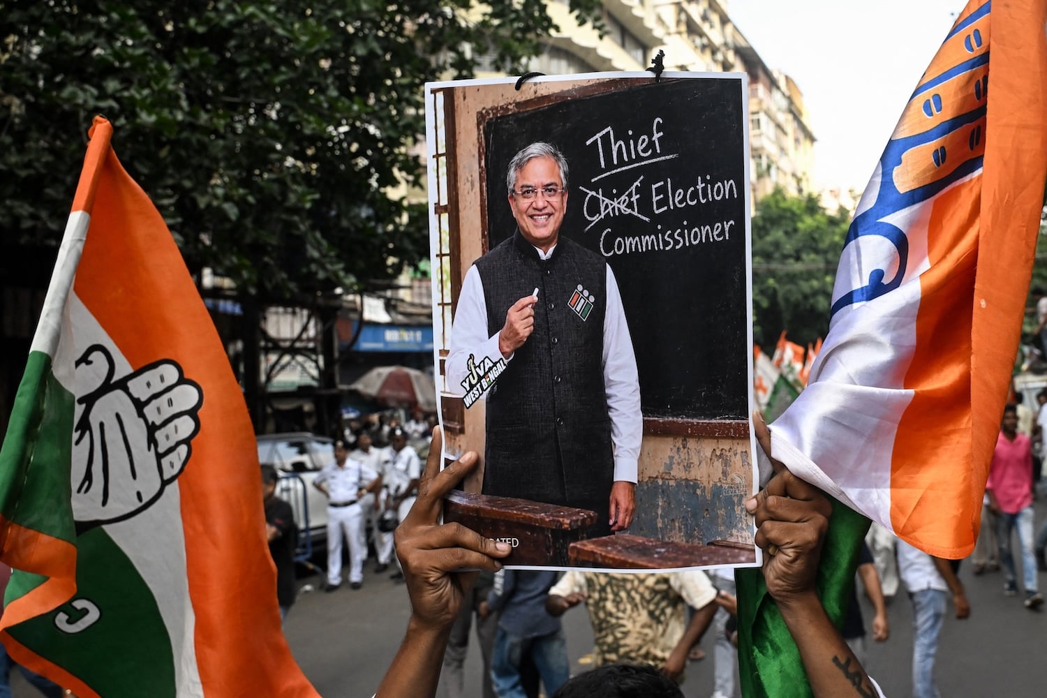 Modi Faces Protest Threat Over Election Commission Scandal