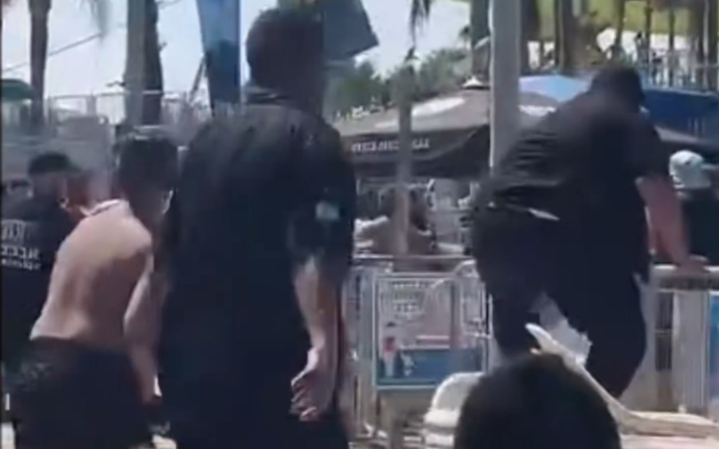 Argument spirals into brawl at Holon water park; twelve detained, two workers hurt