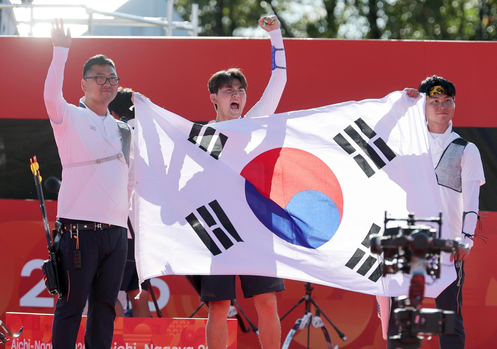 S. Korea wins 2nd straight gold in men's team recurve archery