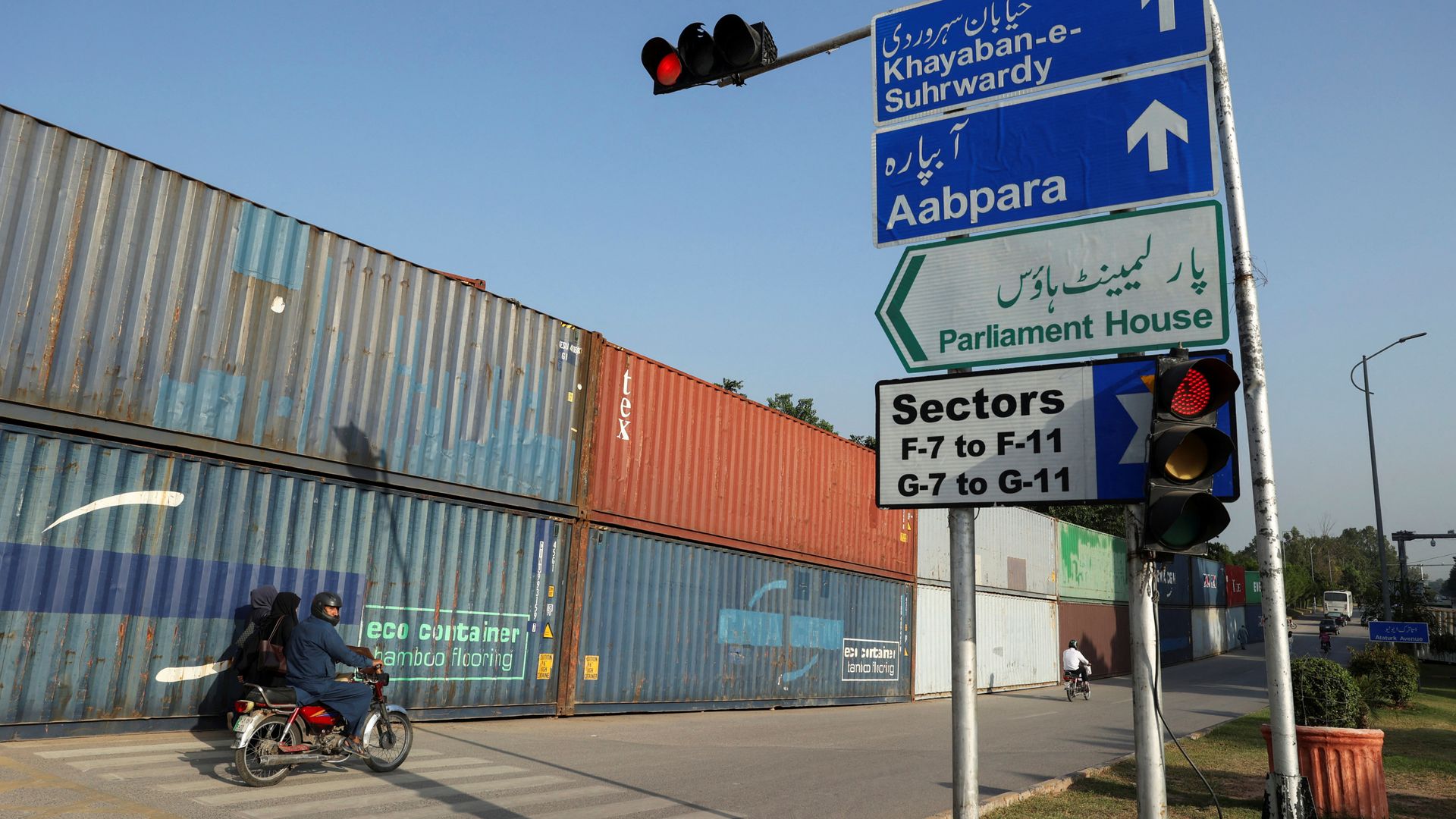 Pakistan seizes shipping containers to keep Imran Khan supporters out of capital