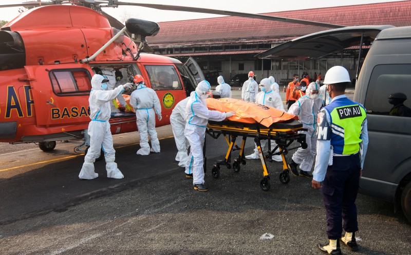 Four named suspects in deadly Java Sea ferry sinking