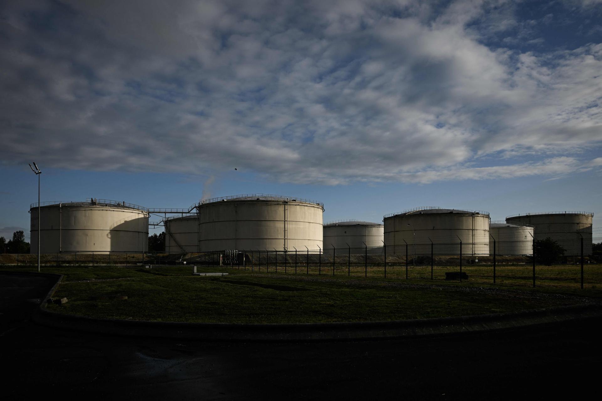 G7 nations will release 100 mil. barrels of oil and diesel fuel after prices soar