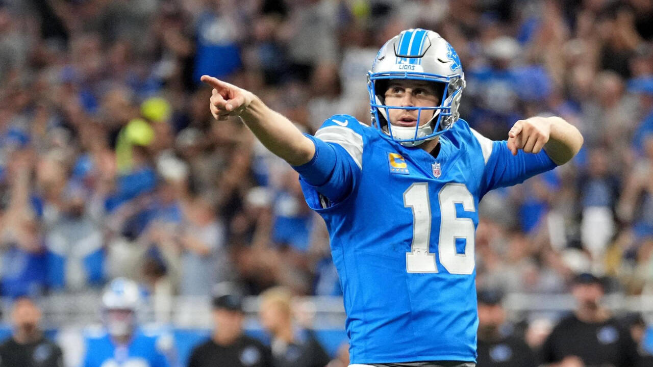 Can Jared Goff pass Joe Montana this week? Lions QB needs just 128 yards