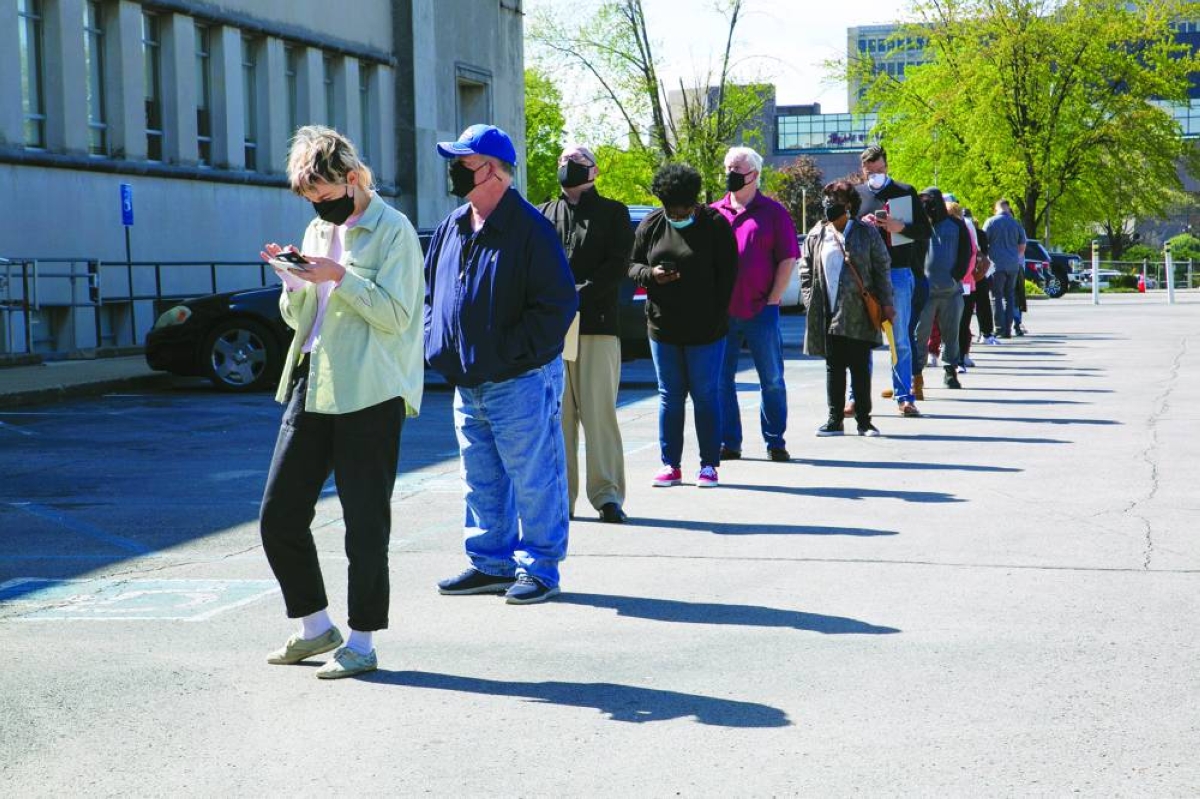 US job growth slows sharply in September; unemployment rate rises to 4.2%