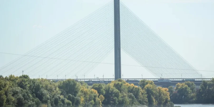 Kyiv bridge traffic restricted during air raid alerts