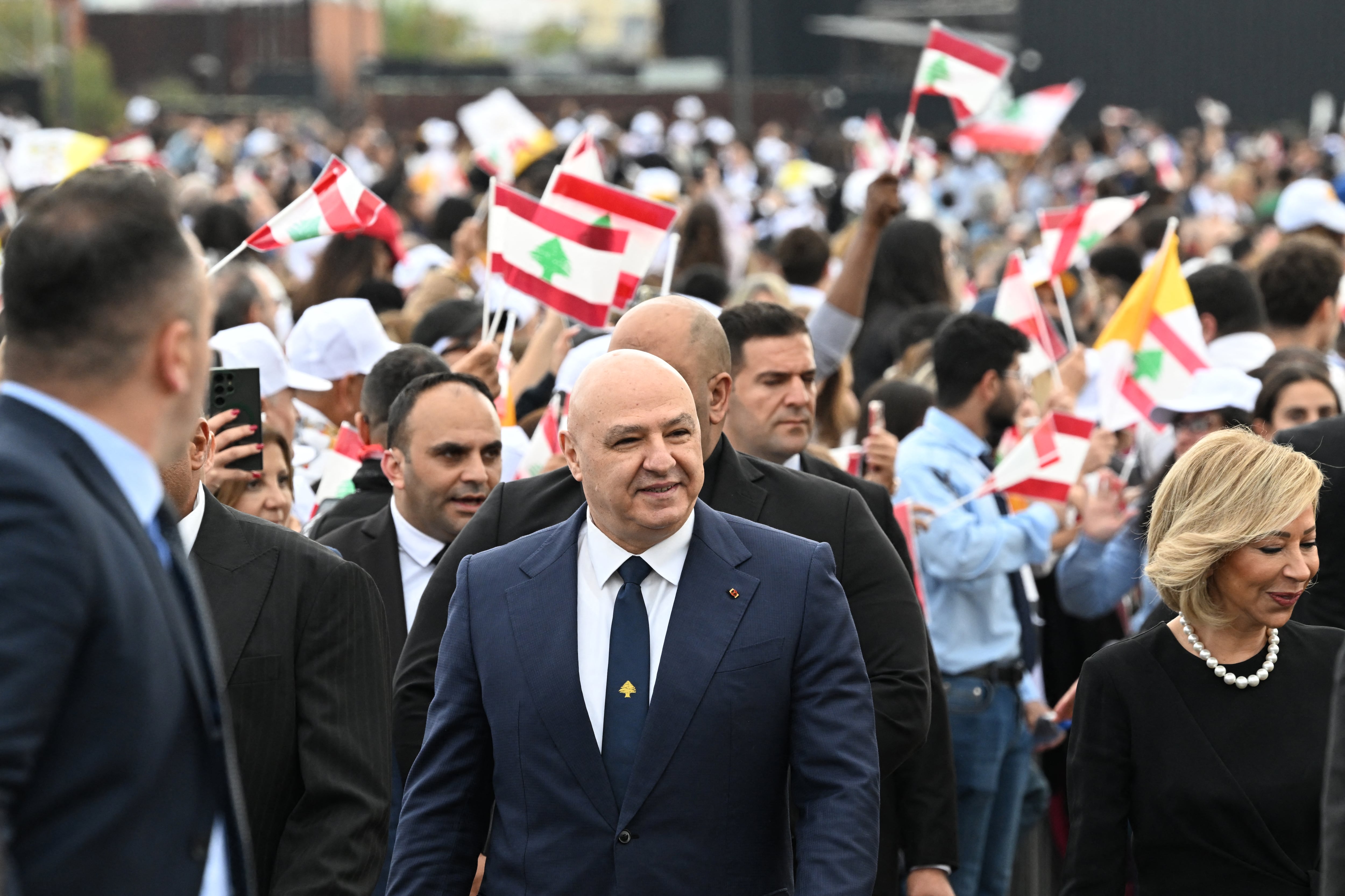 Aoun faces impossible balancing act between Hezbollah and Israel