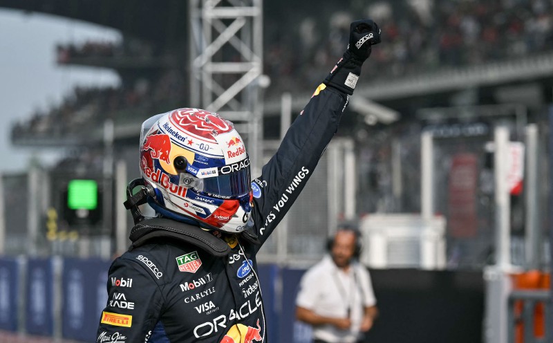 Verstappen claims first pole of season at Bahrain GP in Malaysia
