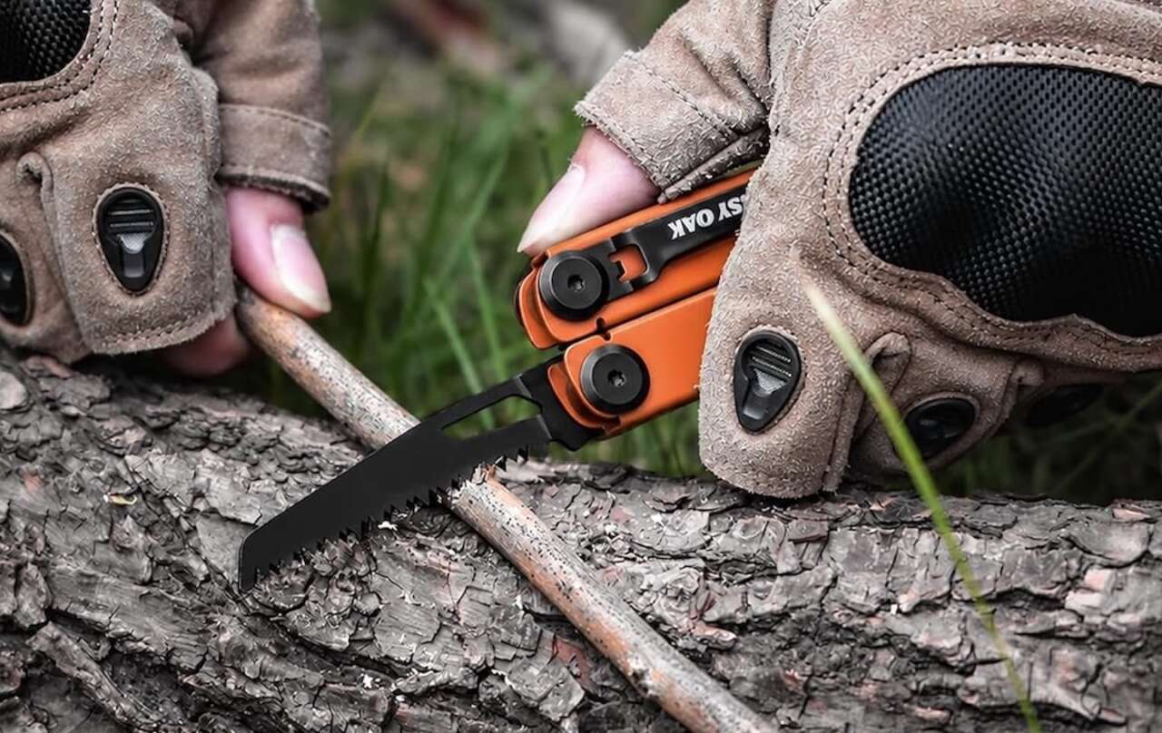 MOSSY OAK’s 27-in-1 Multitool Adds a Hammer and Fire Starter to the Mix