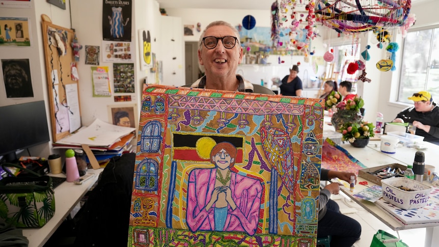 Hands On Studio turns 30 as artist hopes Gillard portrait hangs in parliament