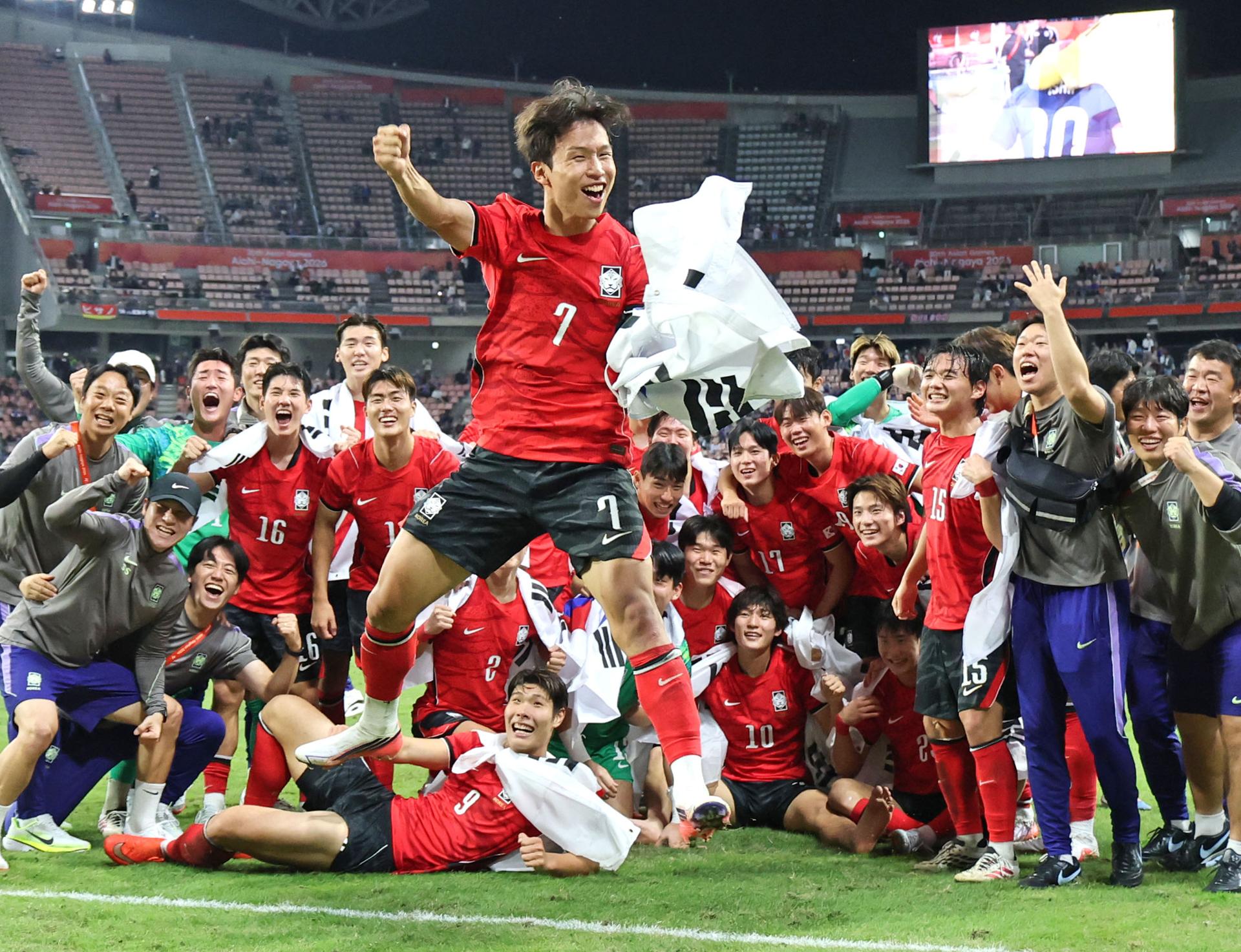 [Asian Games] S. Korea beat Japan for 4th straight men's football gold